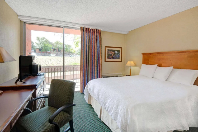Hotel 505