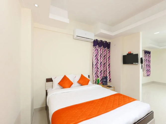 OYO 11342 Phoenix Inn