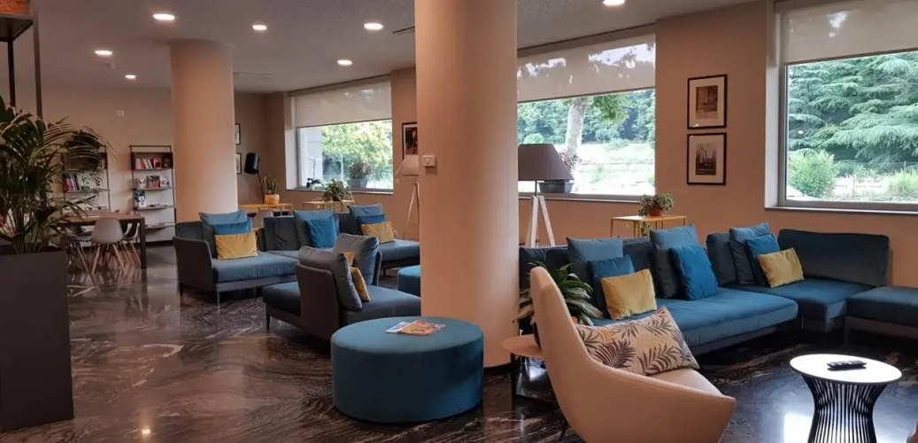 Ark Hotel