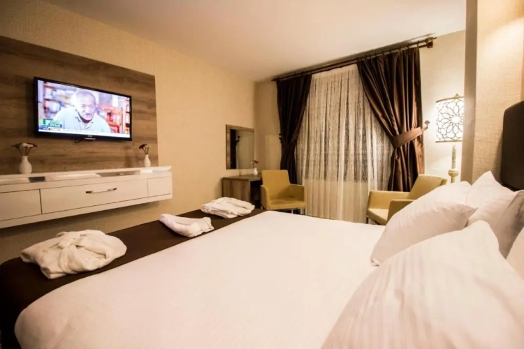 Premier room