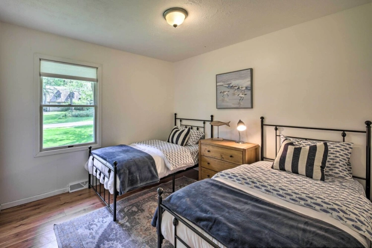 3 Bedrooms Cottage