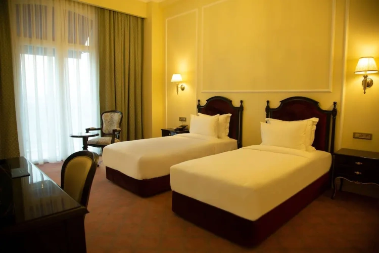 Deluxe Twin room with balcony