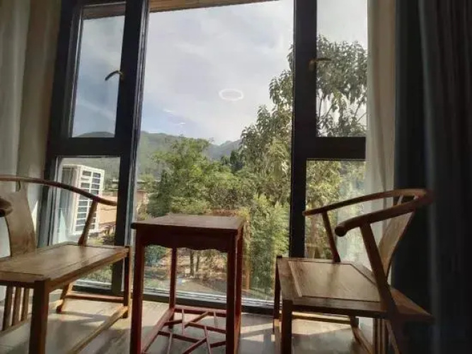 Puyu Mountain Household