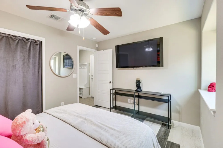 Covered Patio + Yard: Spacious Leander Home!
