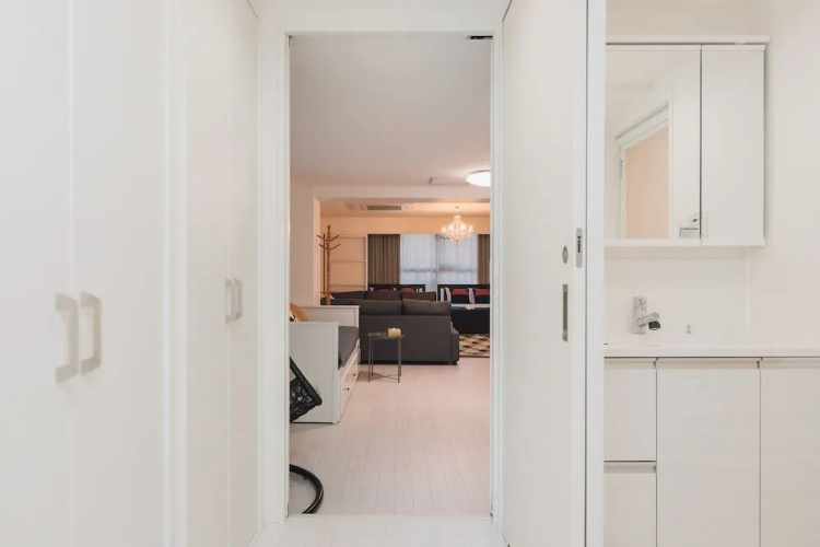 Higobashi AFP Luxury Apartment