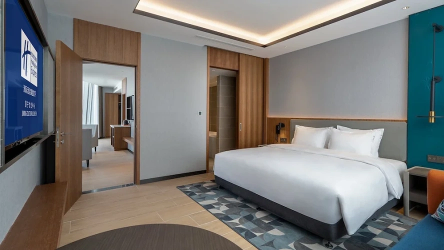 2 Bedrooms Suite