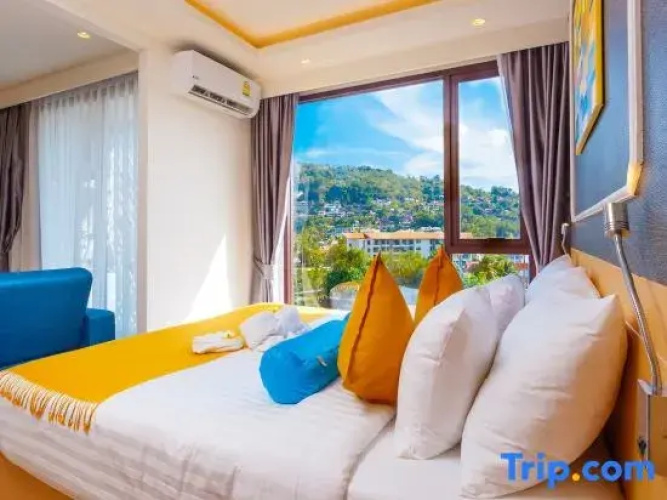 Nice Studio Top-Floor. Scenic Rooftop Pool. Surin Beach