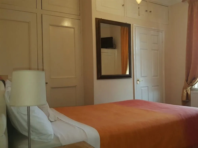 Albany Guest House