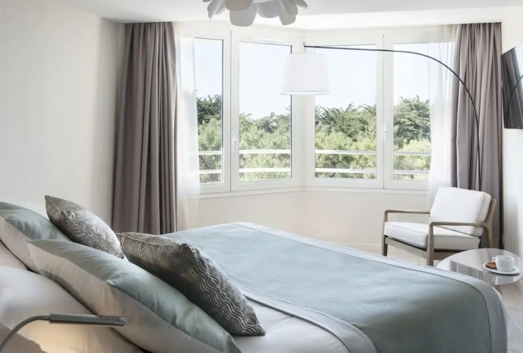 Suite with balcony