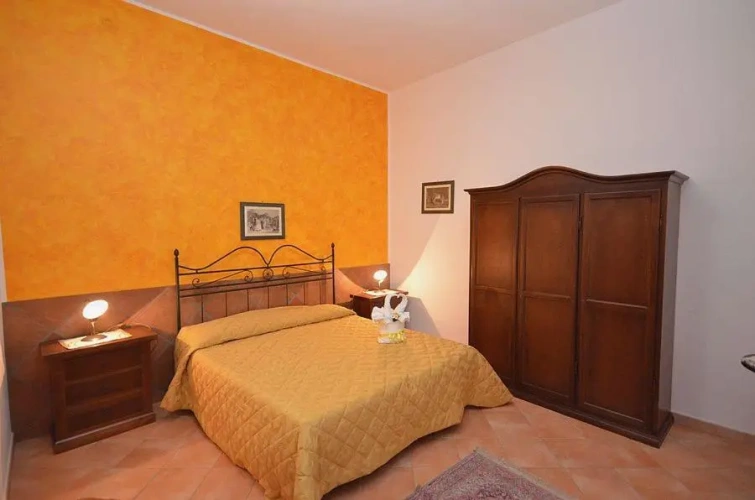 Standard Triple room with view