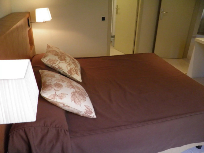 Apartaments Sant Jordi Comtal 33