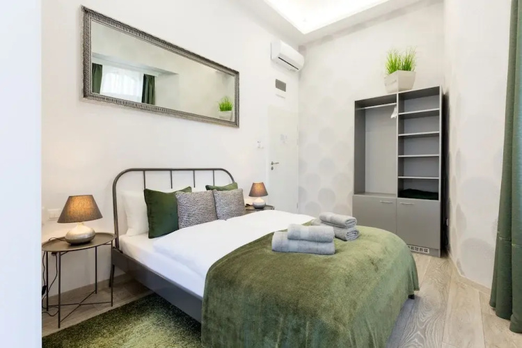 SB Panzio Hotel