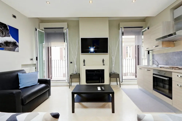 Spanish Steps Modern Apartment Balcony
