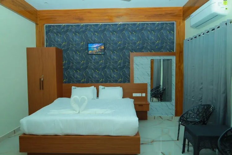 Azhagu Beach Resort