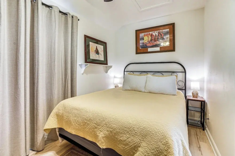 Cozy Wickenburg Abode: Explore the Wild West!