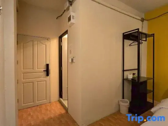 Lhong Krung Hostel