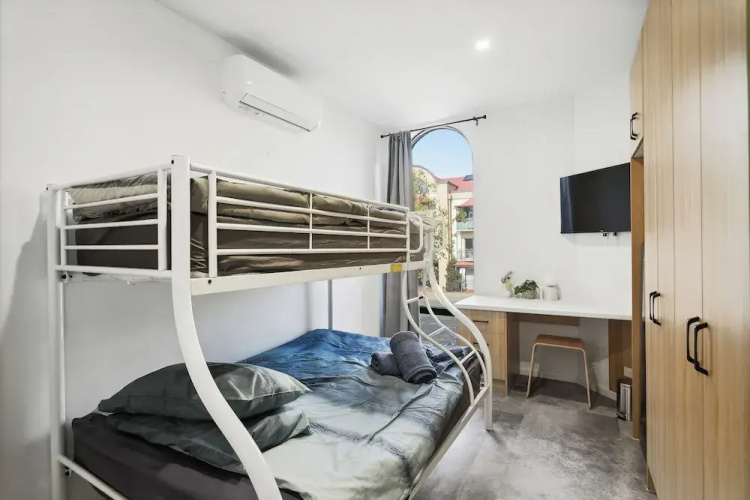 Cozy Stays - Private Rooms
