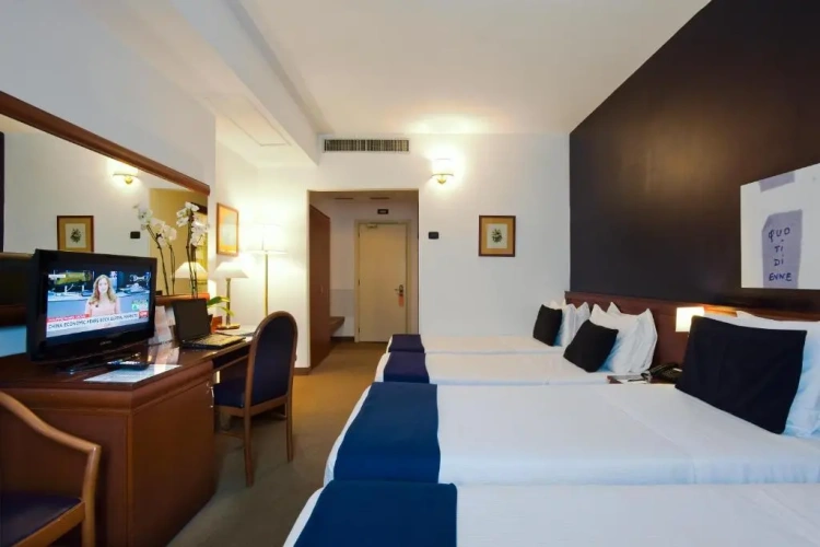 Classic Quadruple room