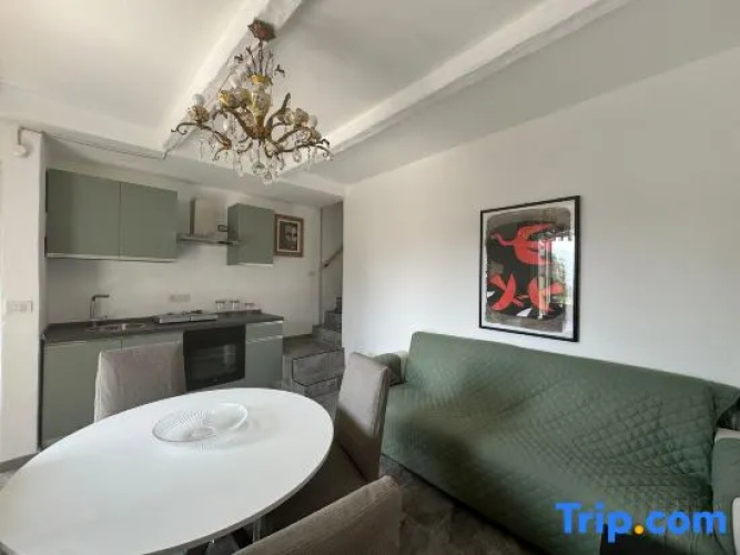 Sormano Apartments - THE V Collection