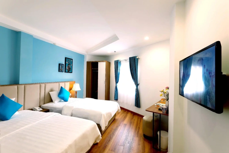 Standard Double room with city view