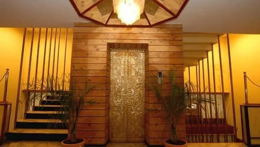 Hotel Arif Castles