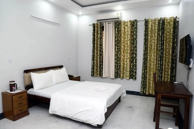 J P Residency