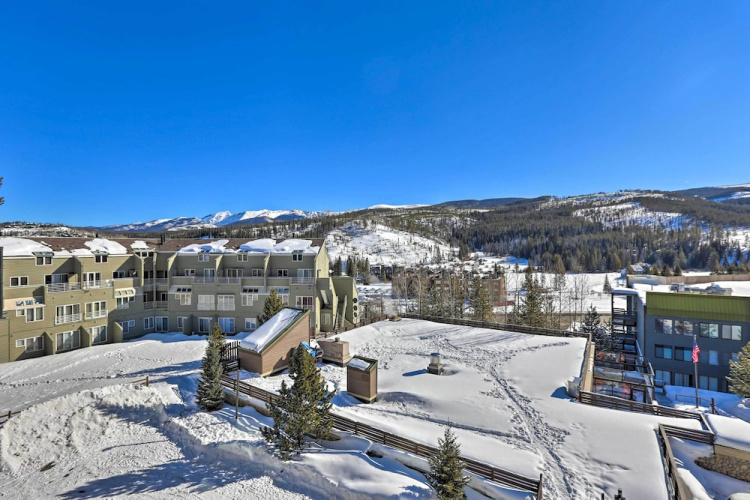 Walkable Winter Park Condo ~ 4 Mi to Slopes!