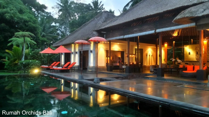 3 Bedrooms Villa