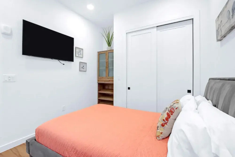 Relax in a Luxe Resort-style Condo