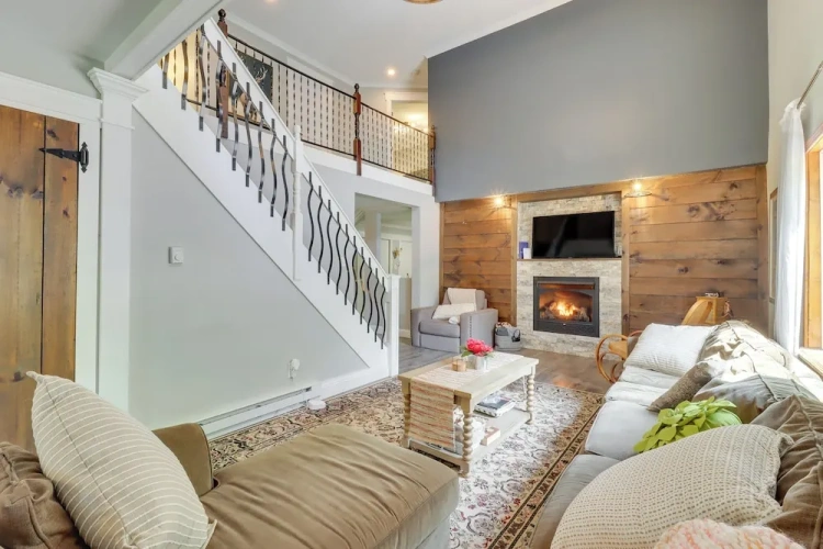 3 Bedrooms Cottage with balcony