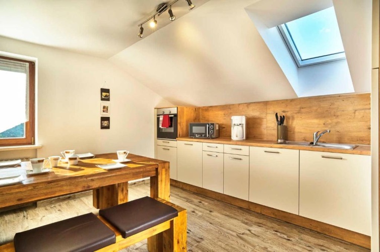 3 Bedrooms Apartment