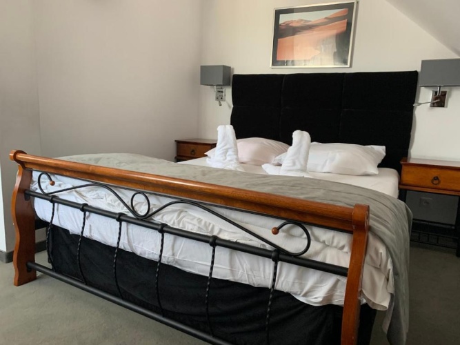 1 Bedroom Deluxe Apartment