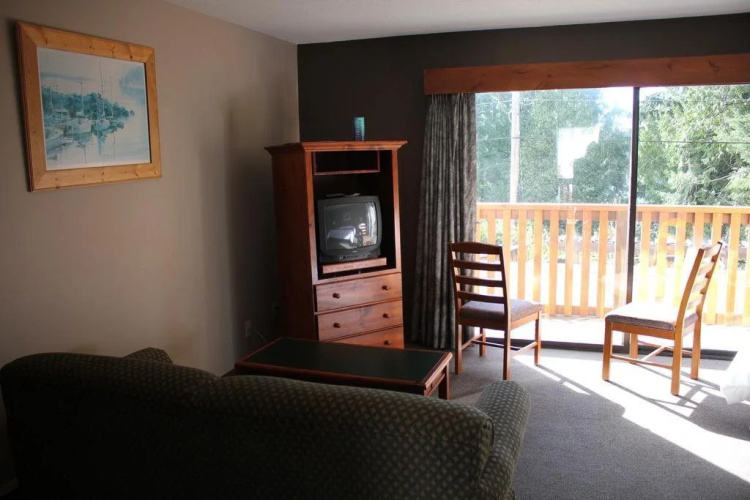 The Bamfield Motel