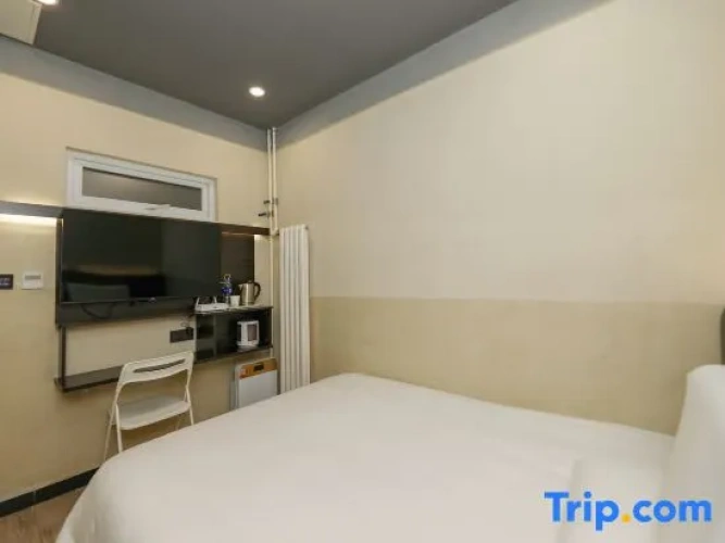 Superior Window not Guaranteed Double room