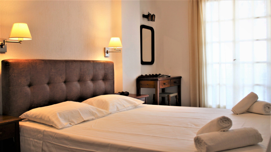 Artemis Santorini