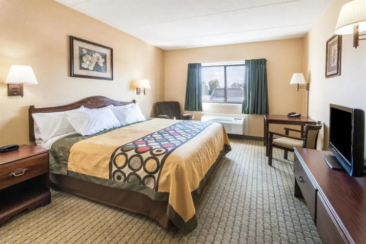 Super 8 Henrietta/Rochester Area