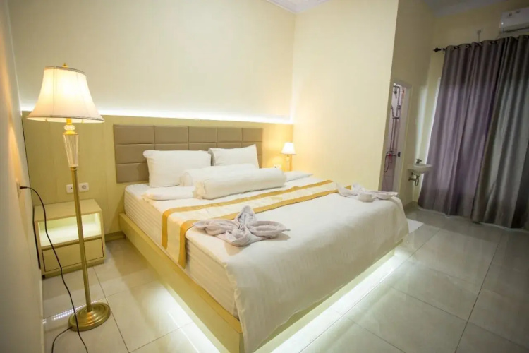 Hayana Hotel