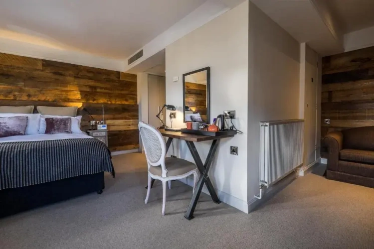Standard Twin room with balcony