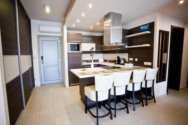 1 Bedroom Apartment with balcony