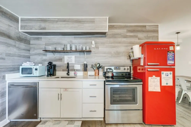 2 Bedrooms Apartment