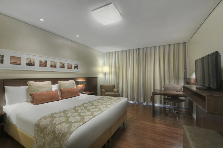 Hotel Deville Prime Porto Alegre