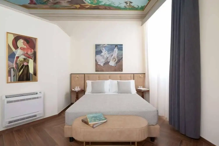 Deluxe room with city view
