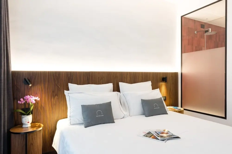 Comfort room