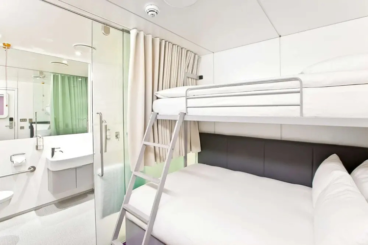YOTELAIR London Gatwick