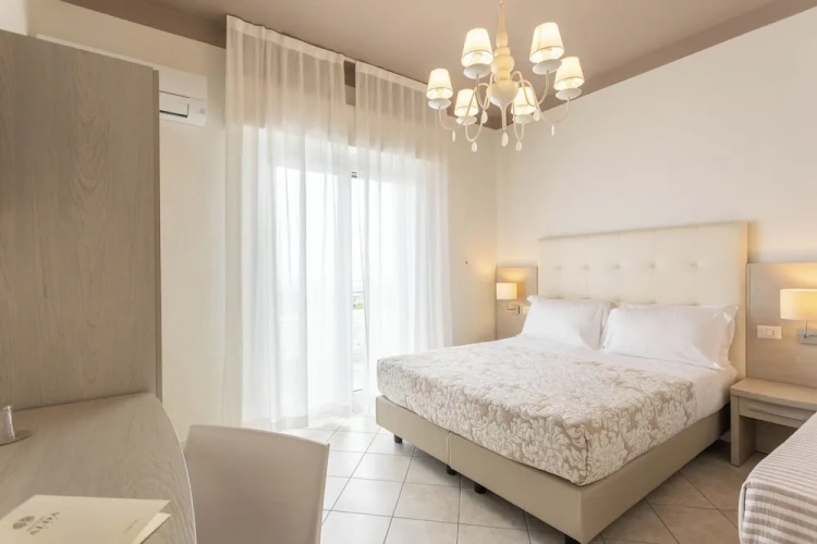 Standard Triple room with balcony and with sea view