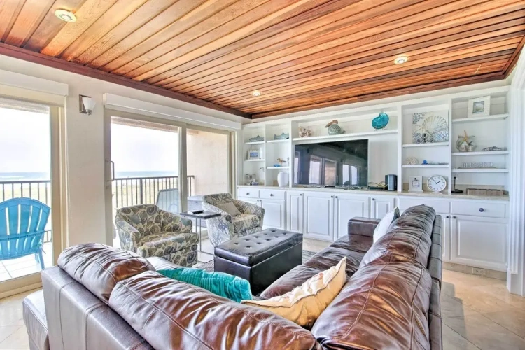 3 Bedrooms Apartment with balcony
