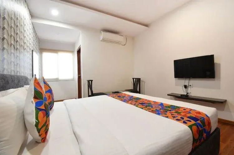 Fabhotel Dhanvitha Suites