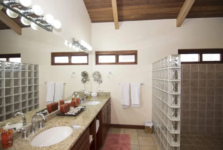 4 Bedrooms Luxury Villa with ocean view