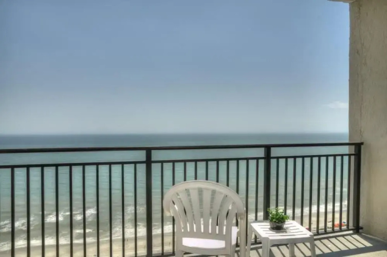 Direct Ocean Front Penthouse! Indoor/outdoor Pool!