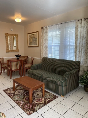 1 Bedroom Apartment with street view